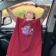 酒红色