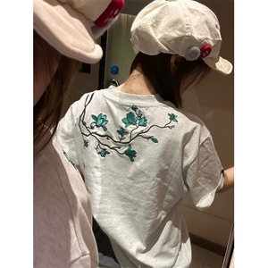 H0693-P35袖口订标+前后绣花休闲宽松短袖T恤图片