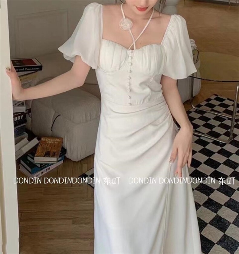 现货花朵挂脖连衣裙，女装连衣裙，东町