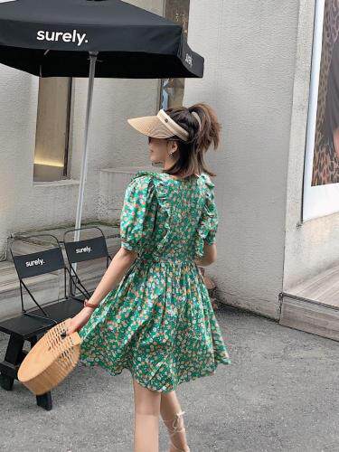 小碎花绑带连衣裙，女装连衣裙，晶晶