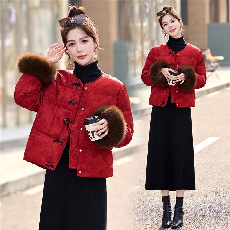 现货。现货。2025年冬季短款真狐狸毛羽绒服，女装羽绒服，伊仟回