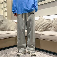 灰色