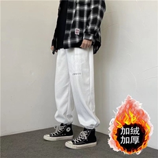灰色