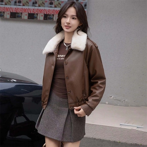 现货海宁f仿真皮皮衣女加绒加厚短款2024冬季新款女士宽松皮外套图片