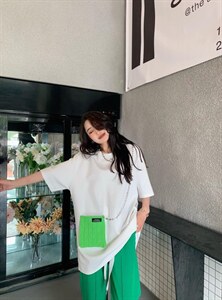 夏装新款、配绿色包包超洋气图片