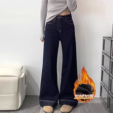 深蓝色