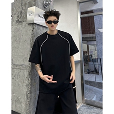 黑色