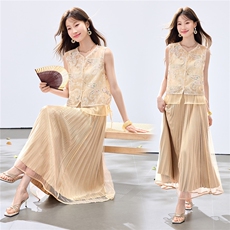 夏季新款现货！2026新中式重工洋气百搭款马甲+百褶半裙两件套女，女装套装/套裙，央宝儿