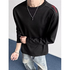 黑色