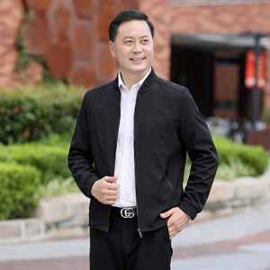 男士2023年秋季新款长袖薄款商务休闲拉链夹克棒球领潮流男装,大红色棒球服搭配什么衣服图片