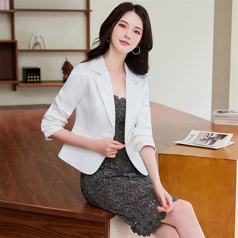 小西装外套女短款2024春秋季新小香风西服坎肩配旗袍裙子外搭开衫,女装短外套,婵米儿