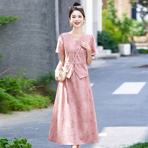2025夏季新款女时尚休闲盘扣两件套裙图片