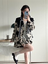 富士山下套装满满的复古小风潮，女装职业装，Queena PHoebe