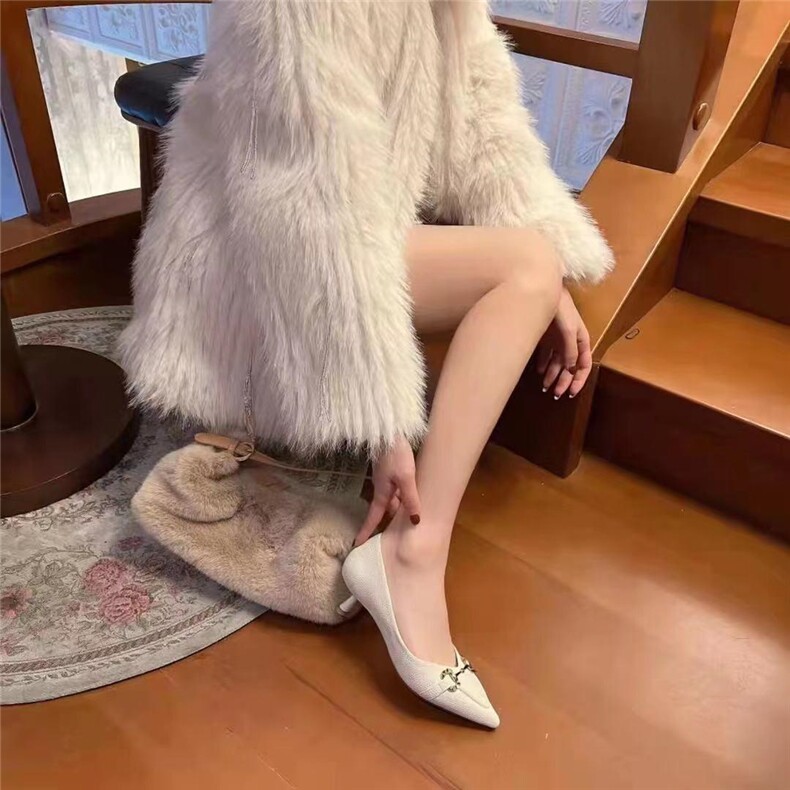 彩红鞋馆 CHXG135433