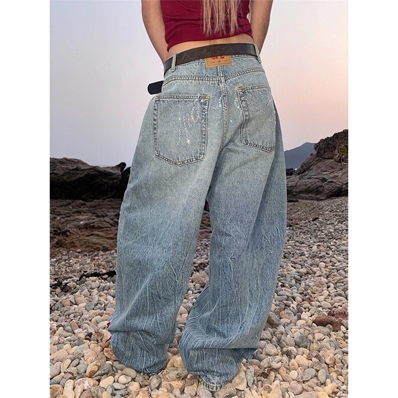 N1502-P53闪电纹字母纹理烫钻弯刀牛仔裤，男装牛仔裤，电商B323A