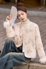 2025年冬季新中式90白鸭绒真狐狸毛时尚高端订珠短款羽绒服，女装羽绒服，心心服饰