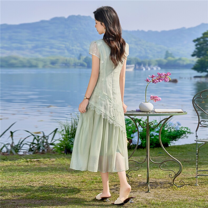 2026新中式改良旗袍连衣裙女夏季复古风立领刺绣假两件中长裙子,女装连衣裙,贝蕾酷儿