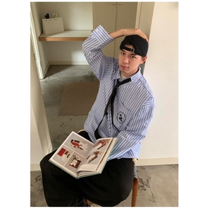 式休闲刺绣长袖条纹衬衫ins男宽松复古痞帅设计感领带衬衣潮牌图片