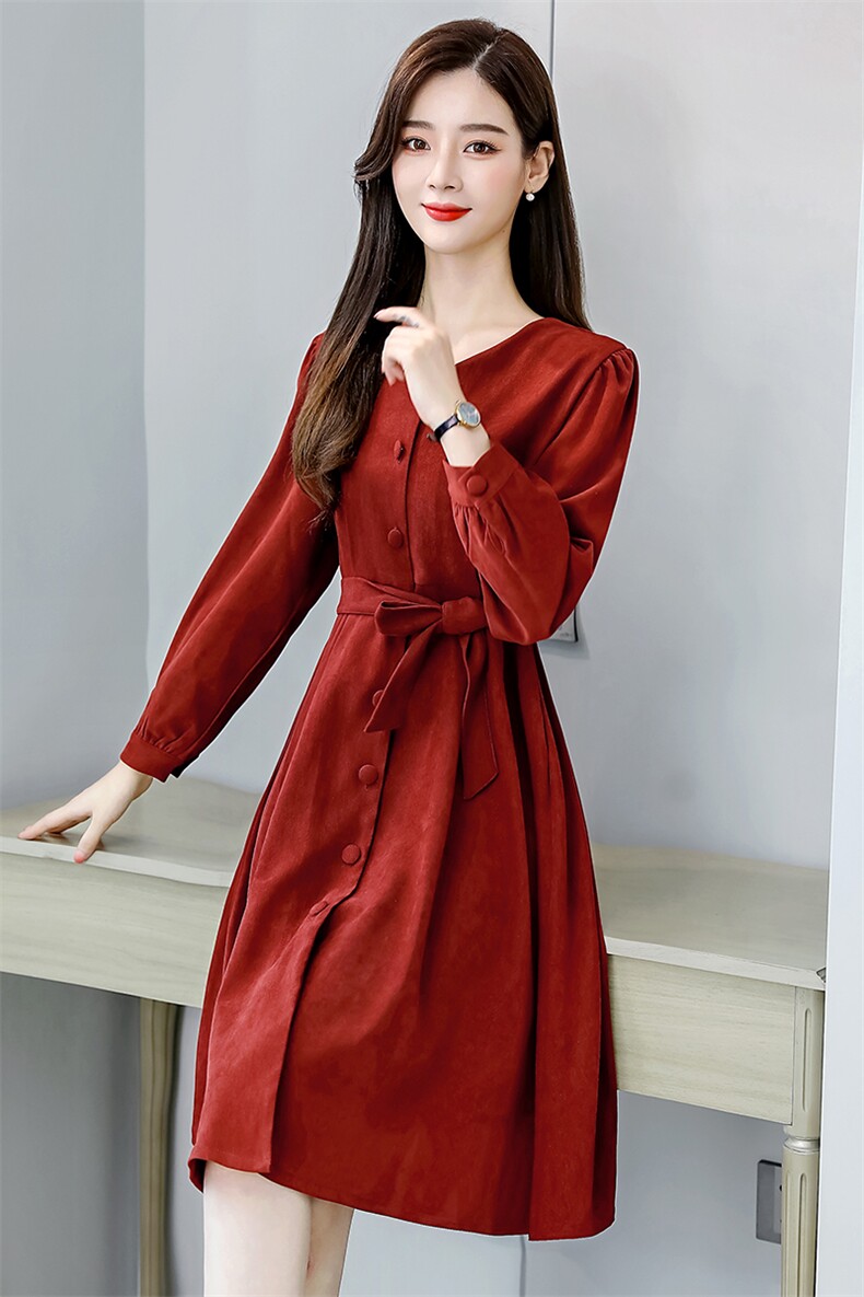 独特漂亮红色风衣外套女春2025超火好看气质高级感长款大衣,女装风衣,韩美纤衣