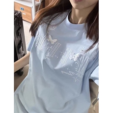 浅蓝色