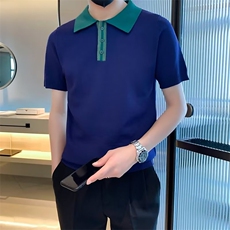 蓝色