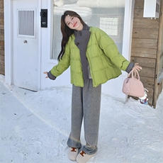 新款主推豆腐块围巾50绒苹果绿羽绒服2669-P285-K408，女装短外套，2C129
