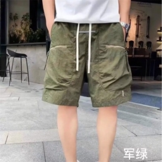 军绿色