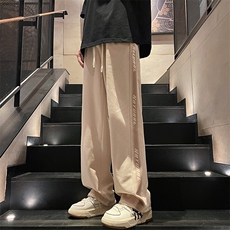 卡其色