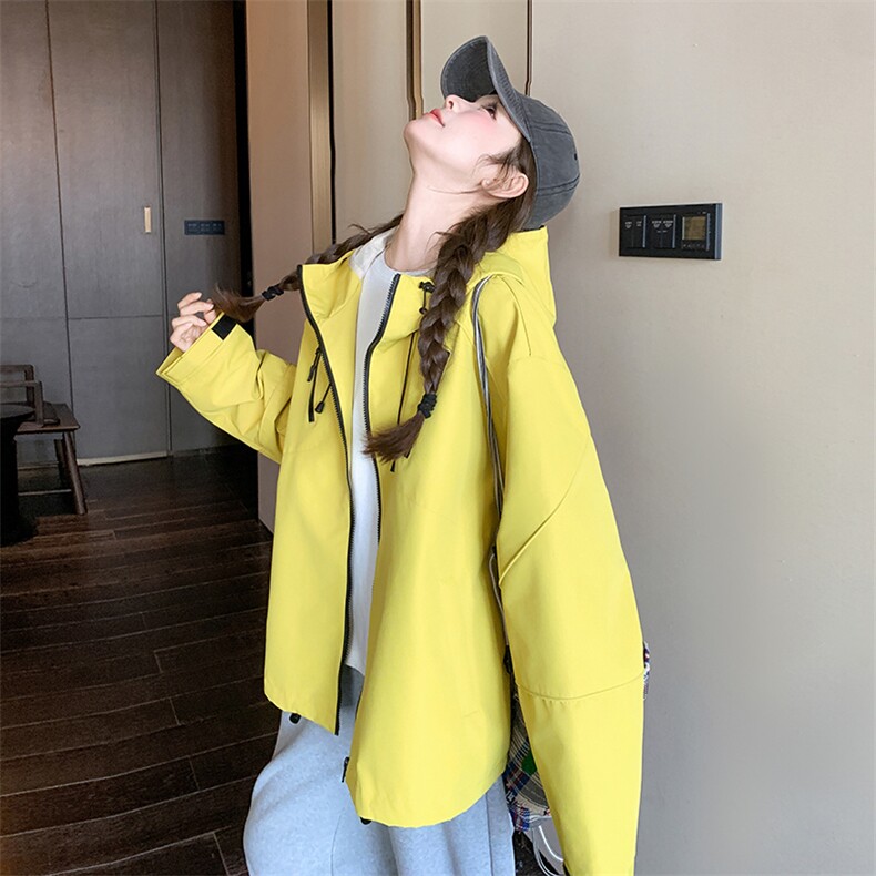 黄色冲锋衣外套女2025春季新款韩系设计感小个子休闲百搭连帽夹克,女装短外套,2C176