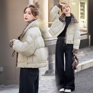 短款羽绒服女2024冬季新款小个子高级感超好看洋气拼接格子面包服图片