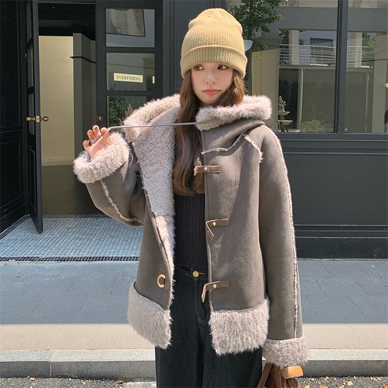 连帽羊毛羔机车风皮毛一体毛绒外套8809-P205-K298,女装毛呢外套,2B190