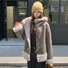 连帽羊毛羔机车风皮毛一体毛绒外套8809-P205-K298，女装毛呢外套，2B190