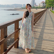 法式浪漫印花无袖挂脖连衣裙女夏2025新款气质超仙海边度假风裙子，女装连衣裙，2C201