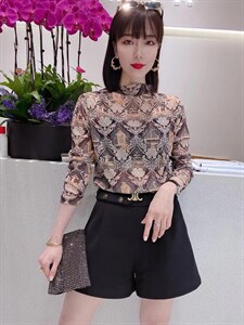 新的打底蕾丝小衫图片