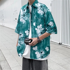 深绿色