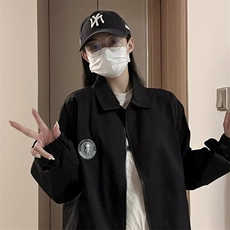黑色