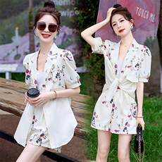 小个子高腰连衣裙西装领职业夏季短袖气质收腰印花短裤，女装短裤/热裤，韩美纤衣