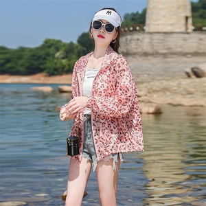 2023夏季新款宽松百搭透气花色防晒服薄外套豹纹防晒衣女图片 2023夏季新款宽松百搭透气花色防晒服薄外套豹纹防晒衣女图片
