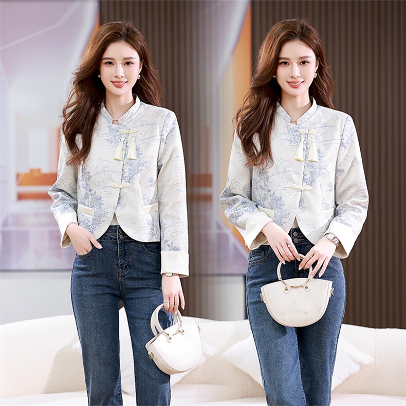 2026春装新款新中式盘扣外套短款印花修身显瘦女上衣，女装短外套，板酷