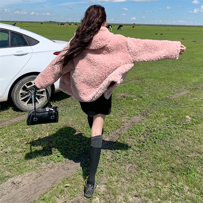 粉色颗粒毛毛连帽皮草外套显瘦保暖时尚单品，女装皮草，天使之佳话