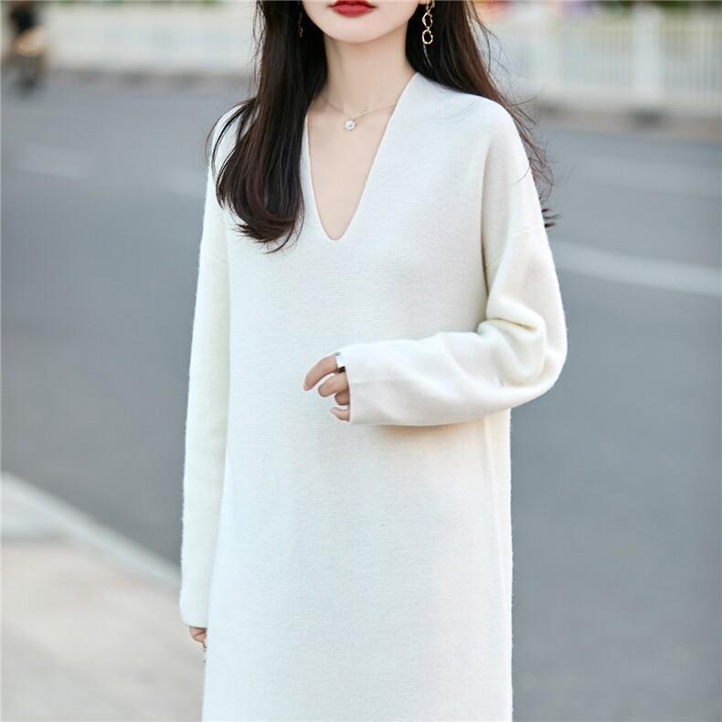 2025百搭时尚简约v领长袖连衣裙，女装连衣裙，蒙特羊绒