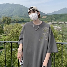 深灰色