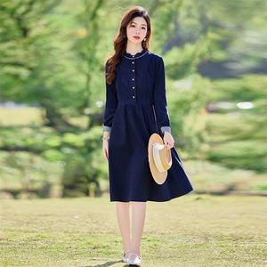 藏青色灯芯绒超火连衣裙女2025春秋新款气质名媛收腰显瘦休闲长裙图片