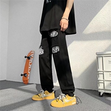 黑色