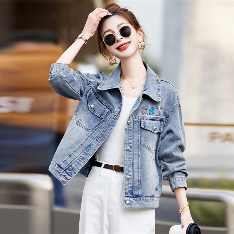 2025年春季时尚新款牛仔外套，女装短外套，红依佳