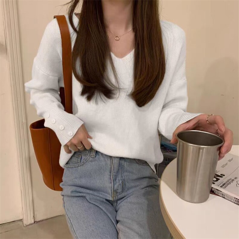 2025年秋季新款百搭V领女士长袖套头针织衫图片