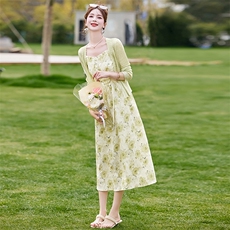 《48H发》气质压花吊带两件套连衣裙，女装套装/套裙，魅丽静蓝