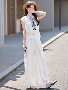 休闲时尚亚麻套装女2026夏季新款韩系减龄无袖上衣阔腿裤两件套潮图片