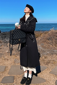 现货！配胸花（正90绒）2533款纯色镶条海军领毛呢羽绒服中长款女图片