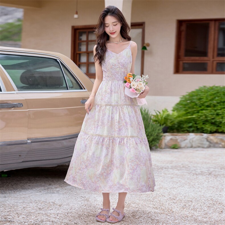 波西米亚连衣裙女2025新款夏季巨好看的气质显瘦绣花吊带长裙子,女装连衣裙,奋斗女王